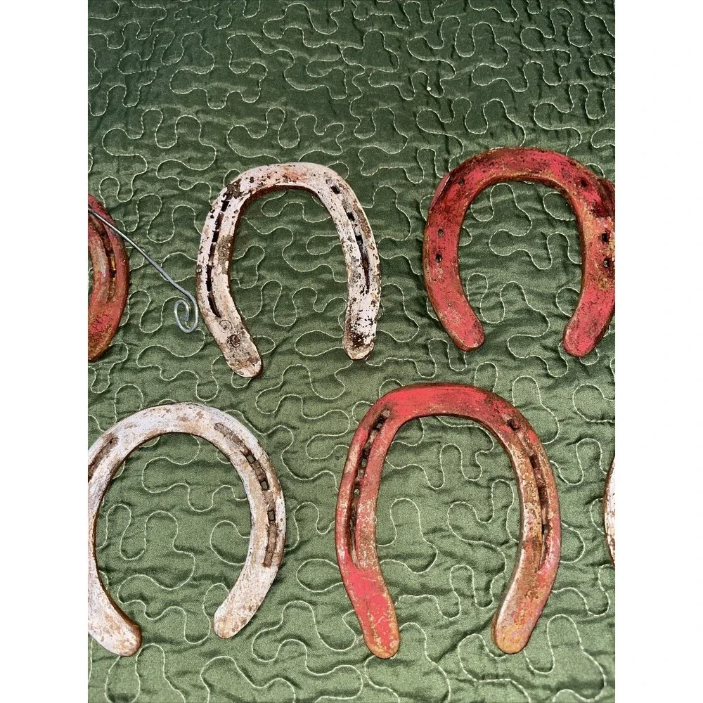 7 Used NO NAILS Steel Rusty HORSESHOES Lot Art Decor Rustic‎ Western crafts ,red